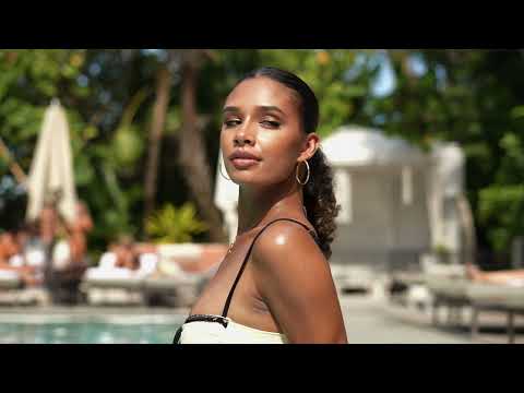 Manjeri Skincare's Best-Selling SunGlow Shimmer Body Oil is the Ultimate Summer Must-Have!